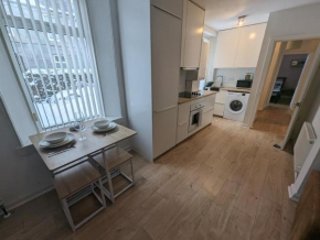 Modern 2 bedroom and 2 bath apartment